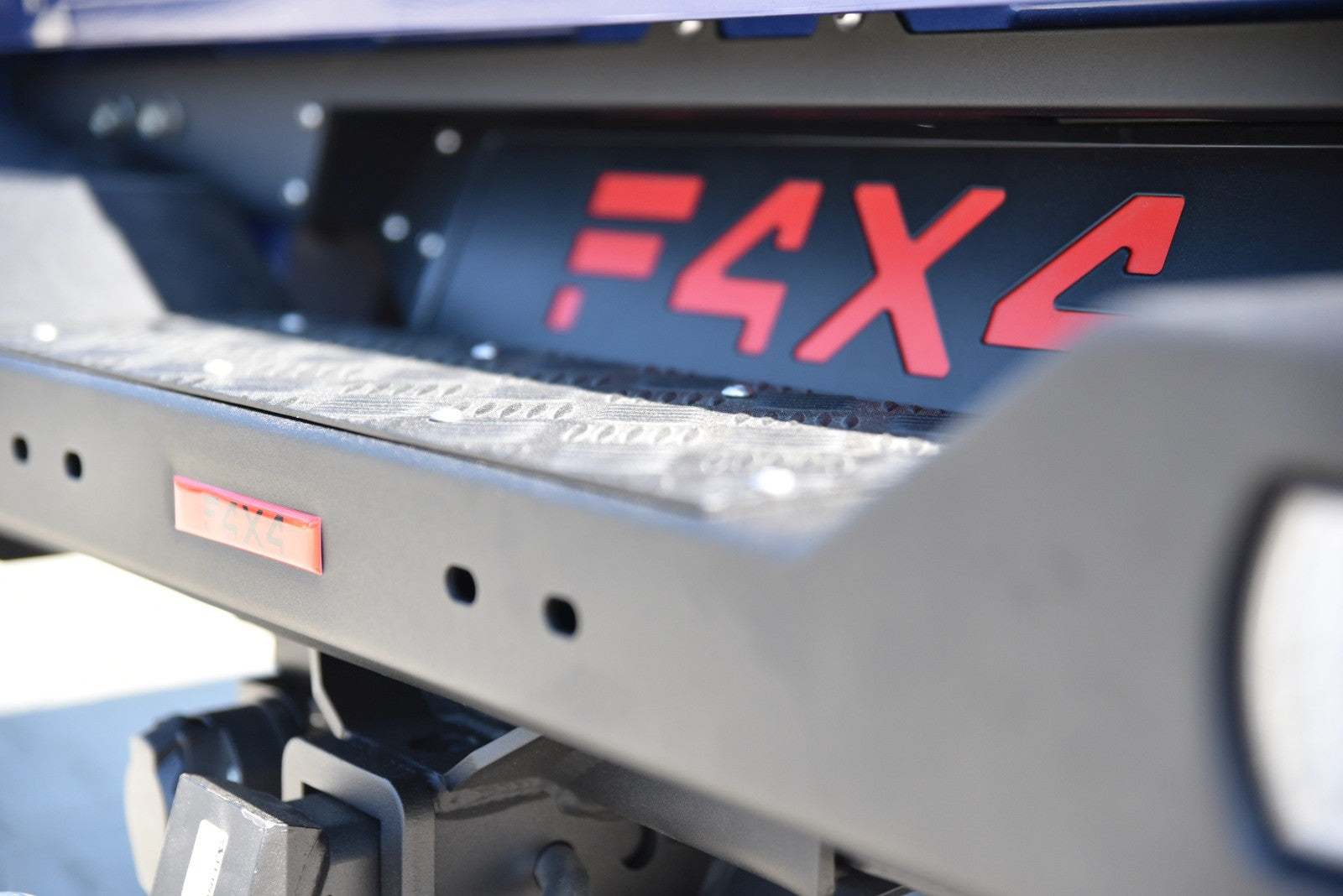Zderzak tył z lampami LED Isuzu D-MAX 2020-