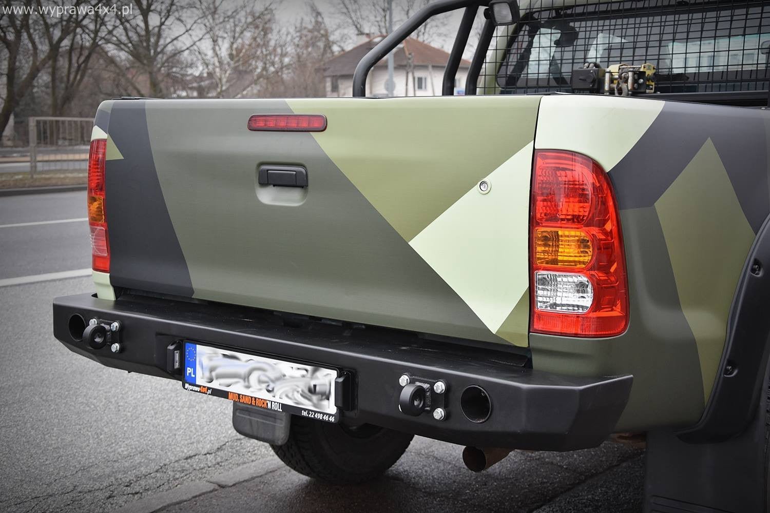 Zderzak tył Toyota Hilux 05-15