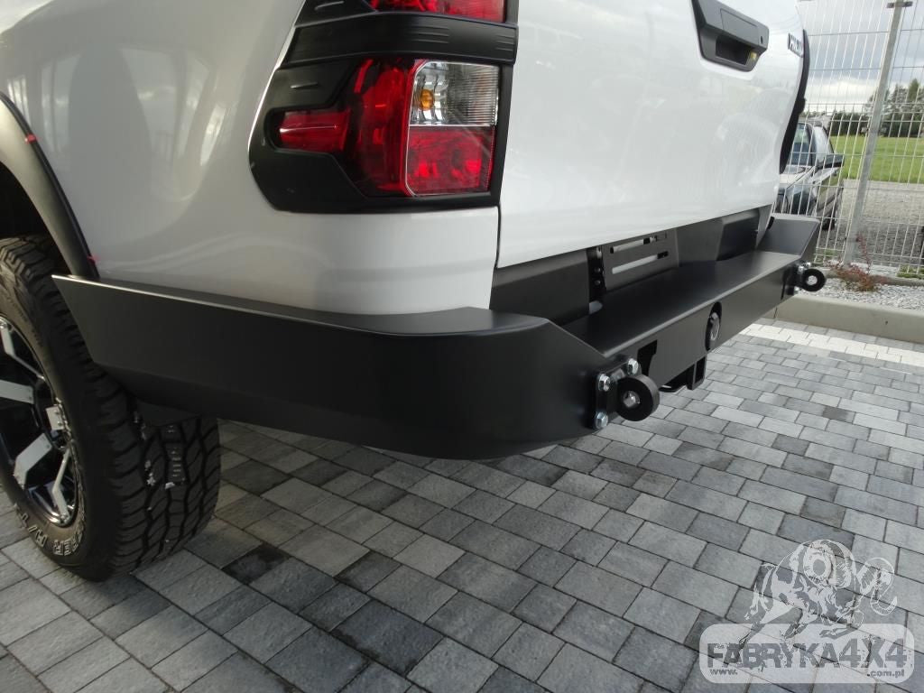 Zderzak tył długi Toyota Hilux Revo 2016-19