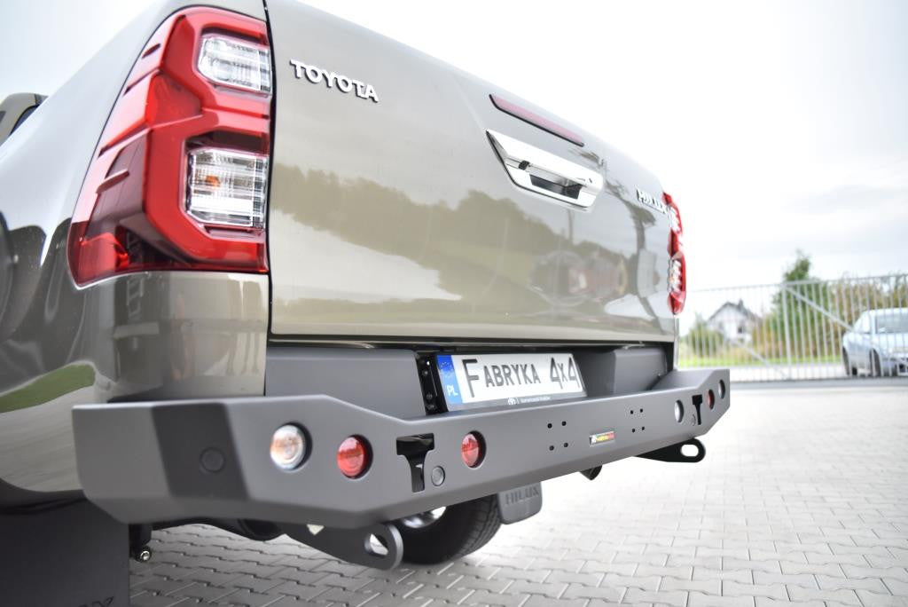 Zderzak tył krótki standard Toyota Hilux Revo 2020-
