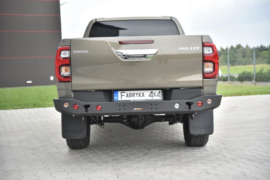 Zderzak tył krótki standard Toyota Hilux Revo 2020-
