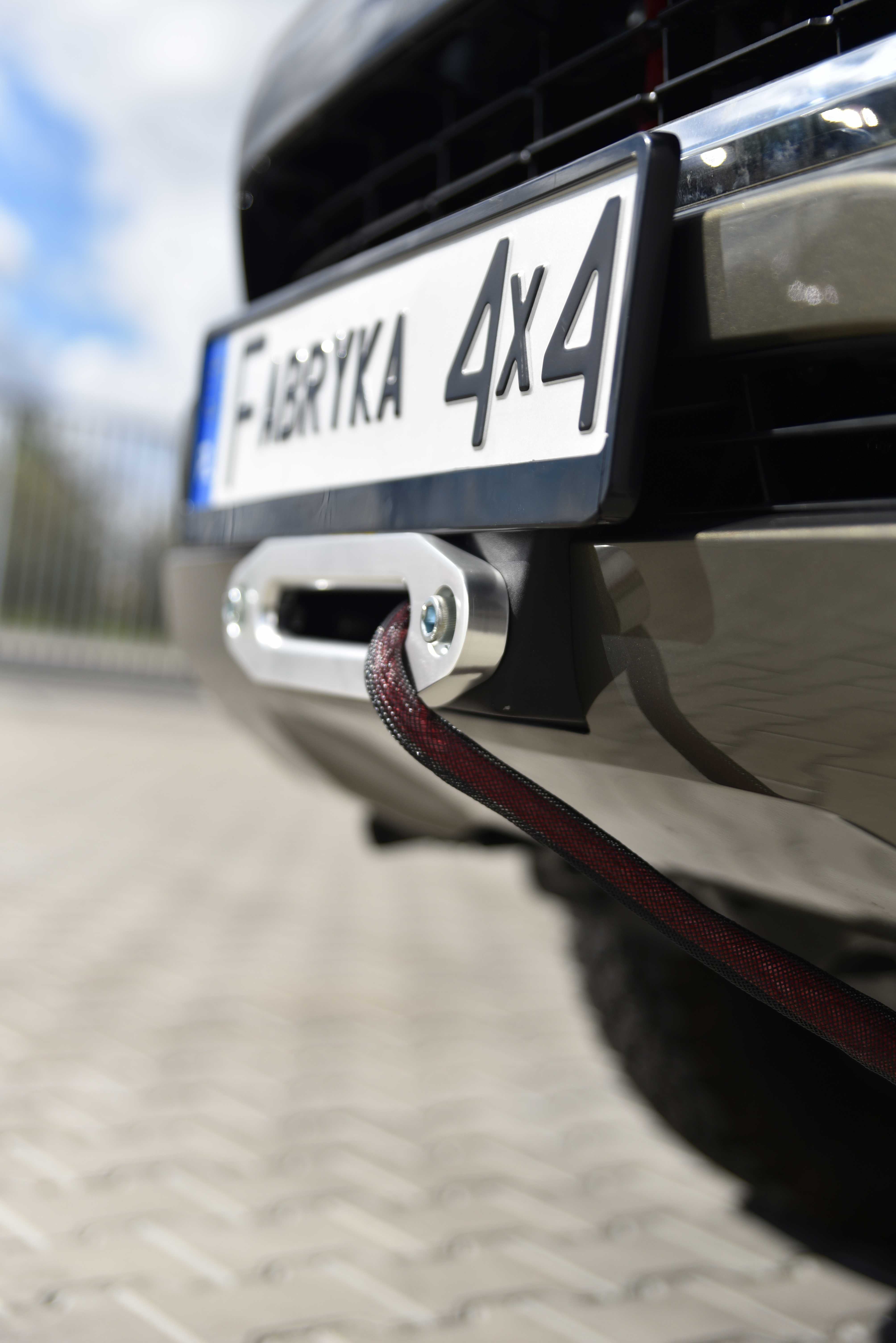 Płyta pod wyciągarkę Toyota Hilux Revo 2020-