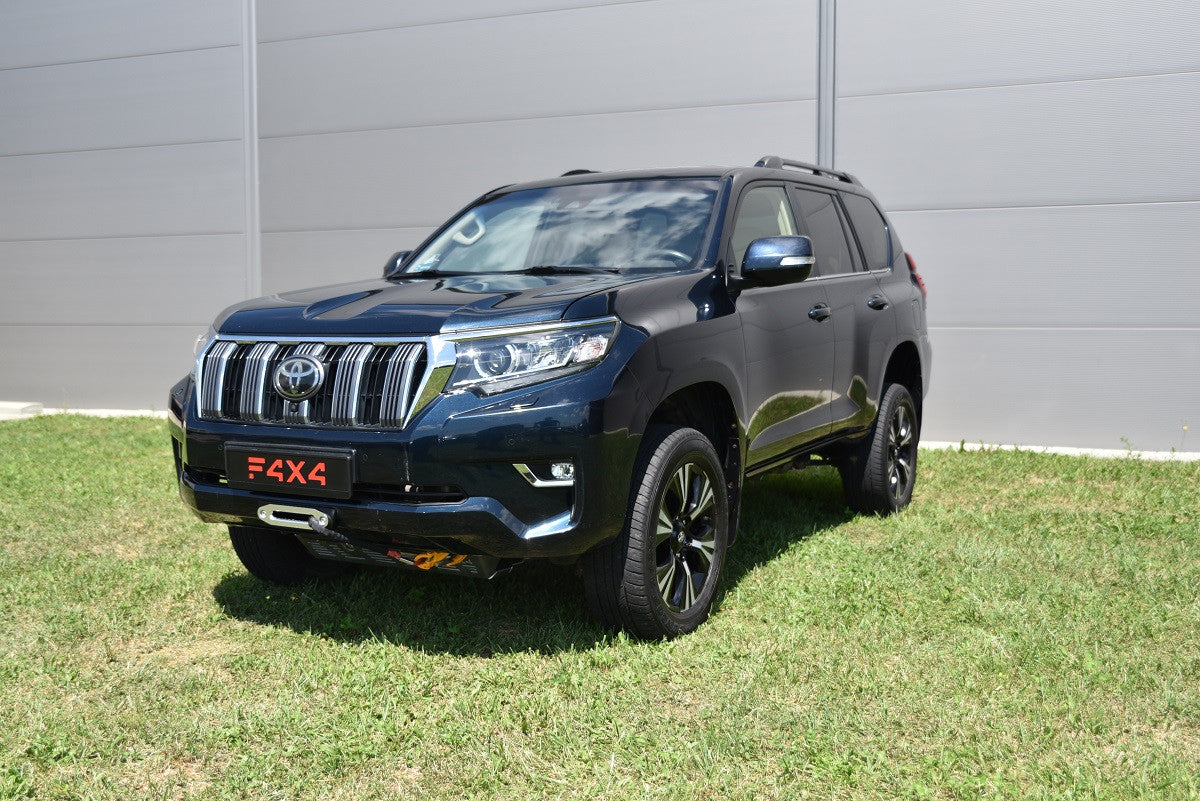 Płyta pod wyciągarkę Toyota LCJ150 2017-