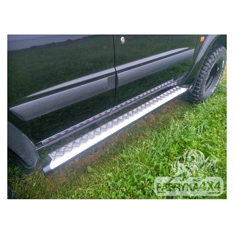 Progi do wersji długiej Nissan Y61