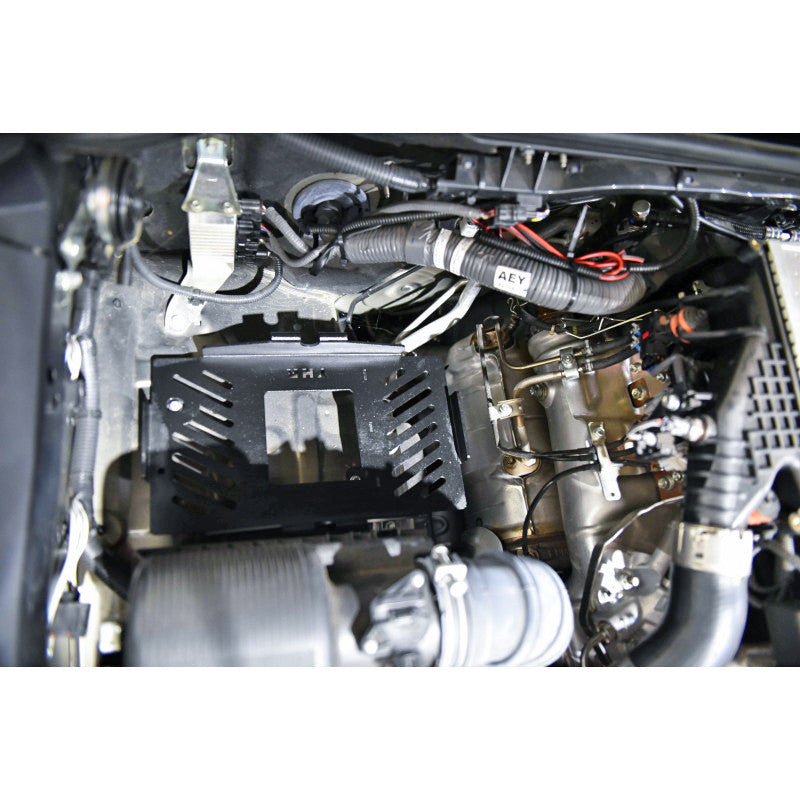 Mocowanie dodatkowego akumulatora standard Toyota Hilux 2020-