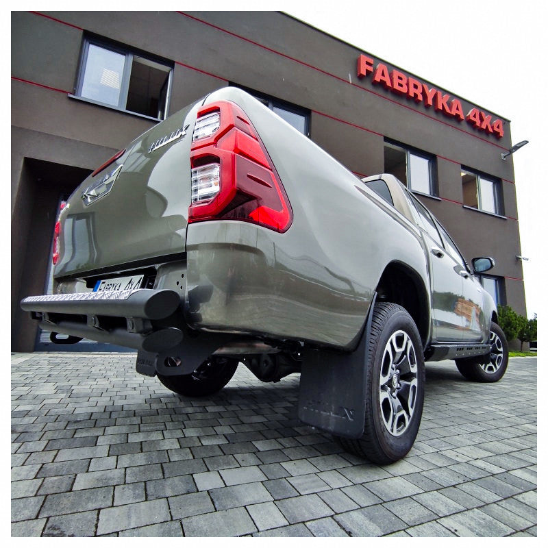 Zderzak tył Profilowy Toyota Hilux Revo 2020-