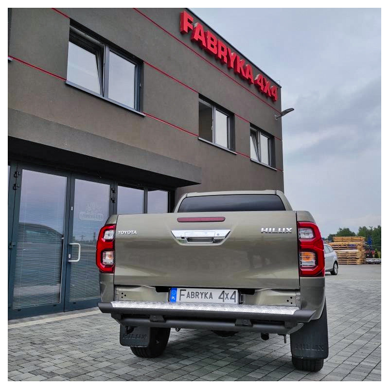 Zderzak tył Profilowy Toyota Hilux Revo 2020-