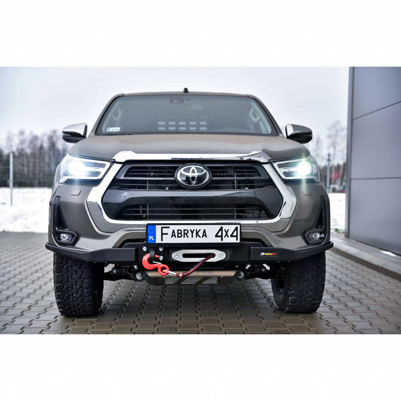 Zderzak przód wersja slim Toyota Hilux Revo 2020-