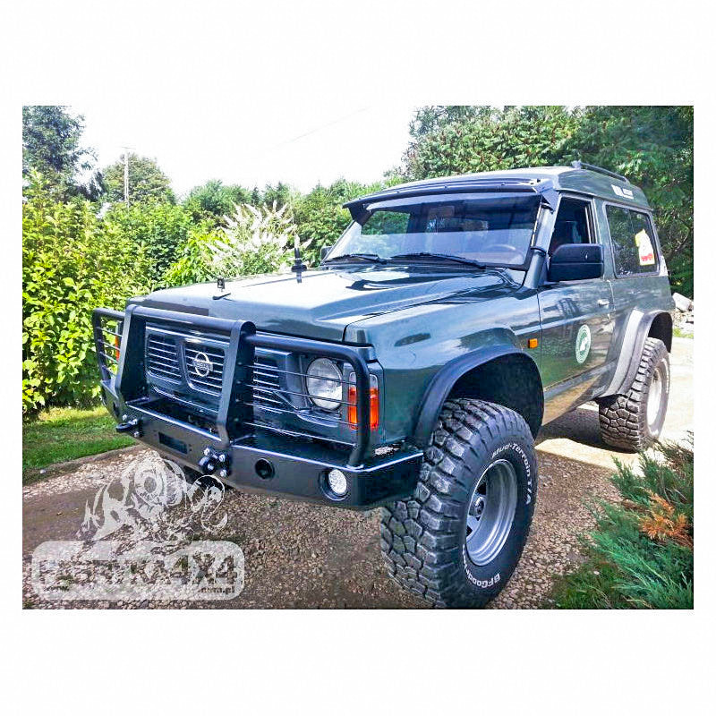 Bullbar do zderzaka Nissan Patrol Y60 z lampami