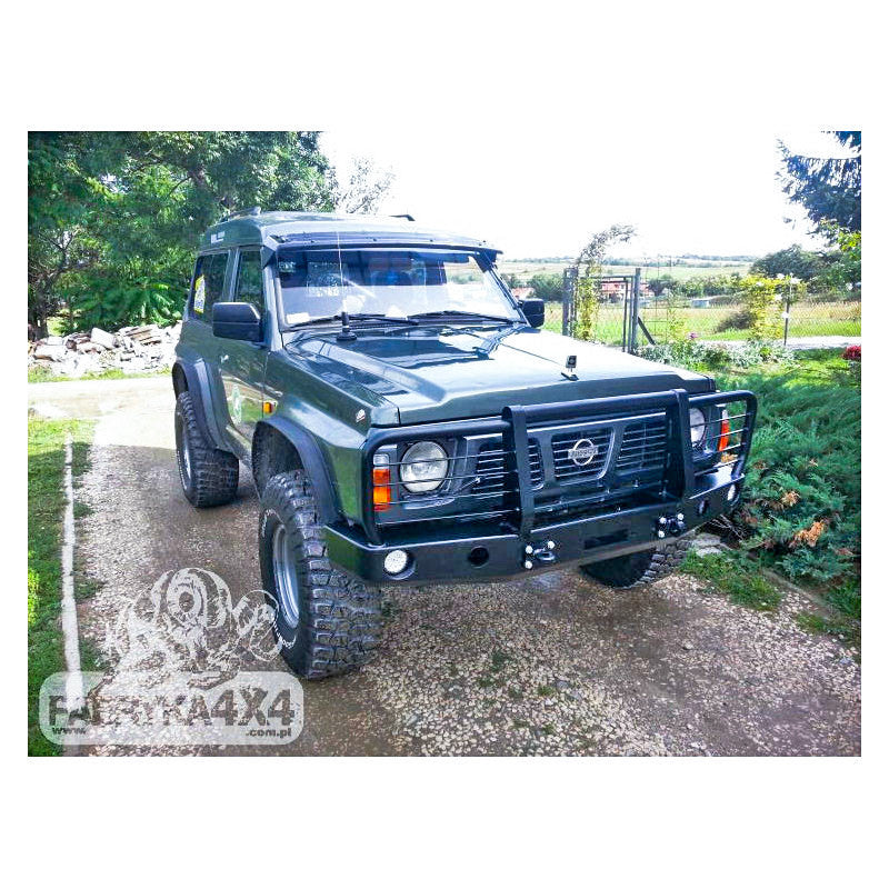 Bullbar do zderzaka Nissan Patrol Y60 z lampami