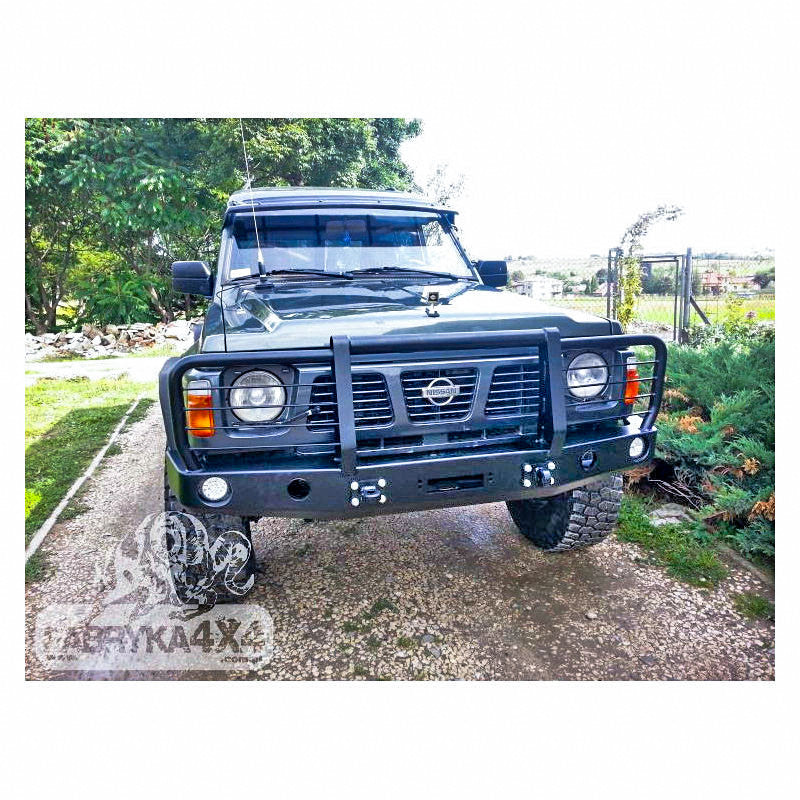 Bullbar do zderzaka Nissan Patrol Y60 z lampami