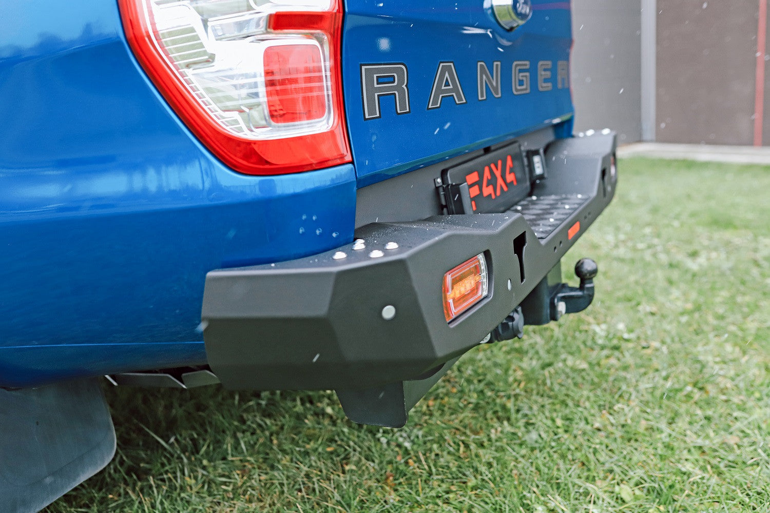 Zderzak tył z lampami LED pod oryginalną belkę haka Ford Ranger T6 19-23 2.0 diesel