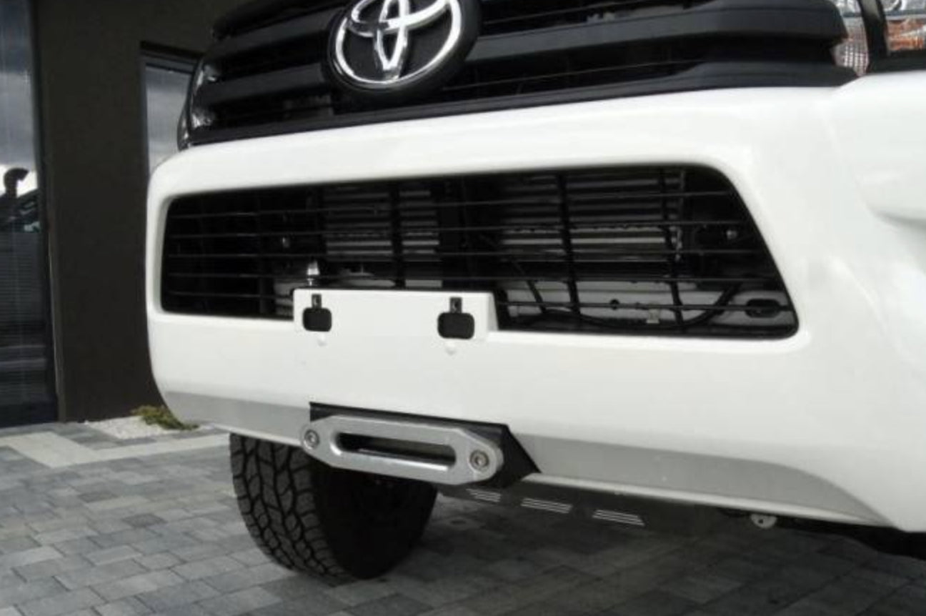 Płyta pod wyciągarkę Toyota Hilux Revo 2016-19