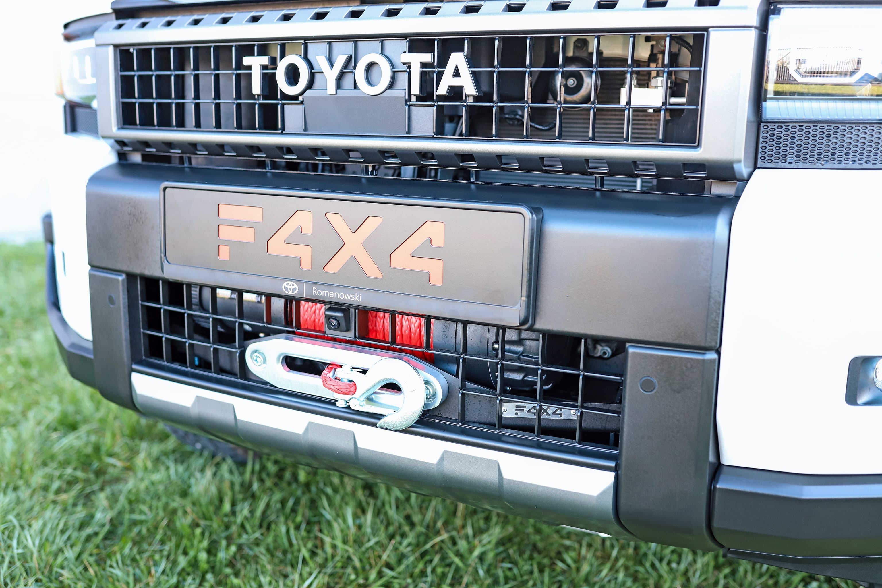 Płyta pod wyciągarkę Toyota LCJ250 2024-