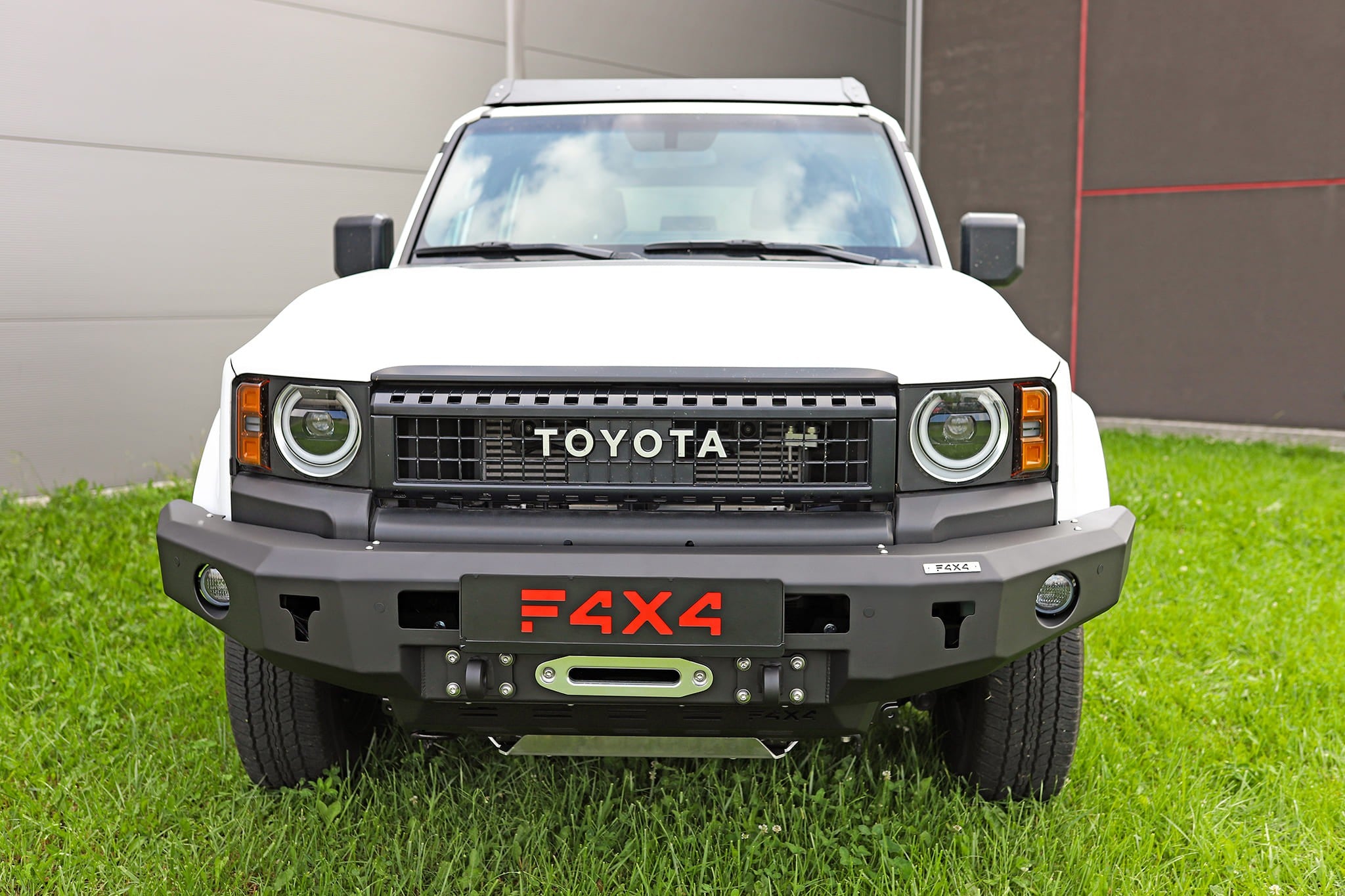 Zderzak przód Toyota Land Cruiser J250 2024-