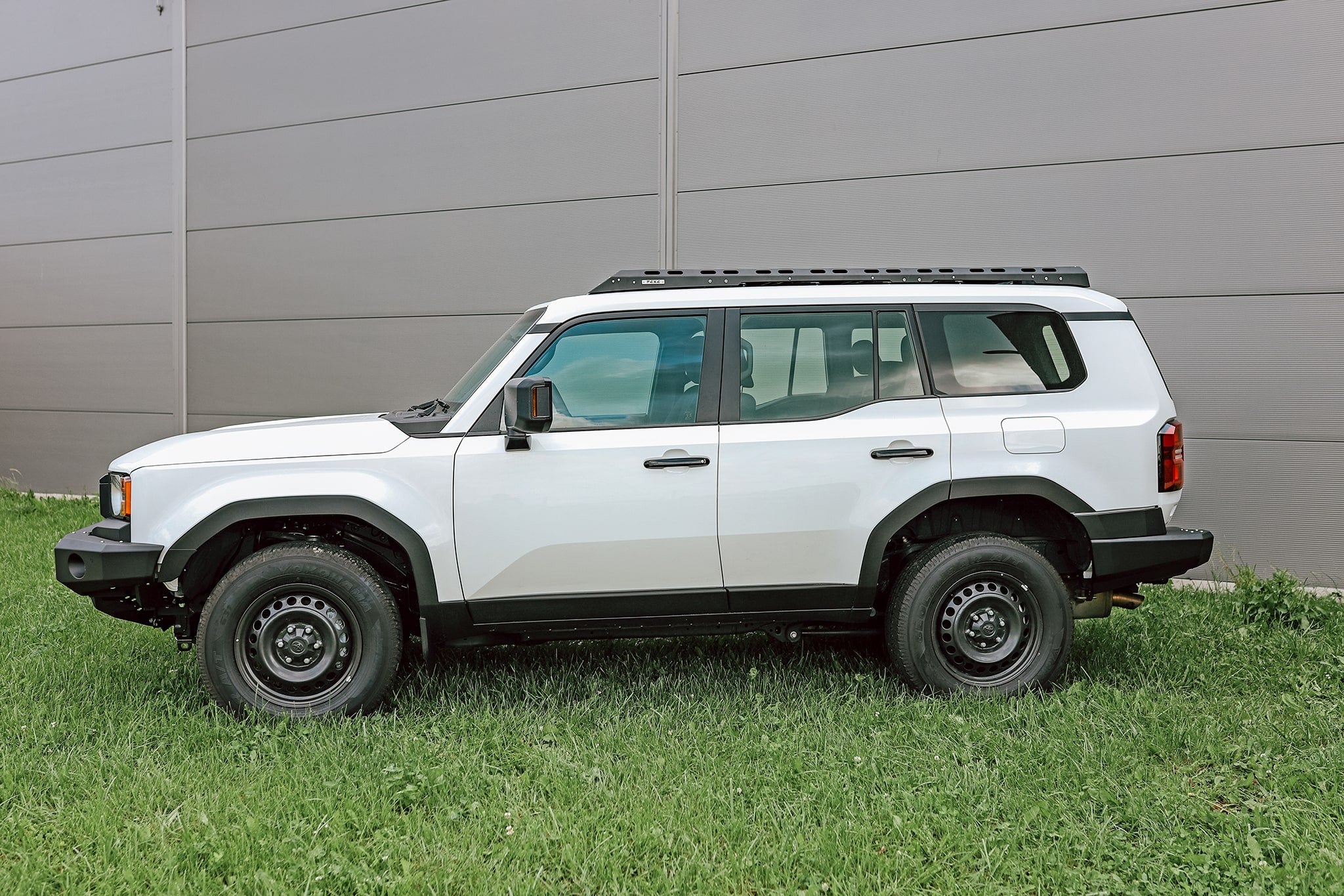 Progi Toyota LCJ250 2024-