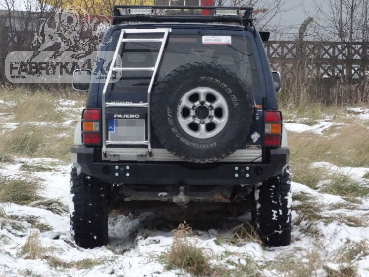 Zderzak tył wersja krótka z poszerzeniami Mitsubishi Pajero II 91-99