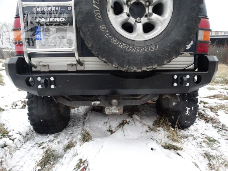 Zderzak tył wersja krótka z poszerzeniami Mitsubishi Pajero II 91-99