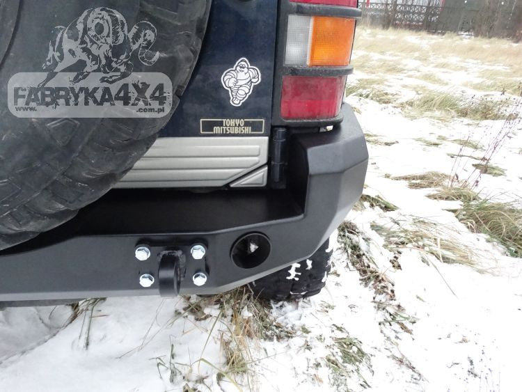 Zderzak tył wersja krótka z poszerzeniami Mitsubishi Pajero II 91-99