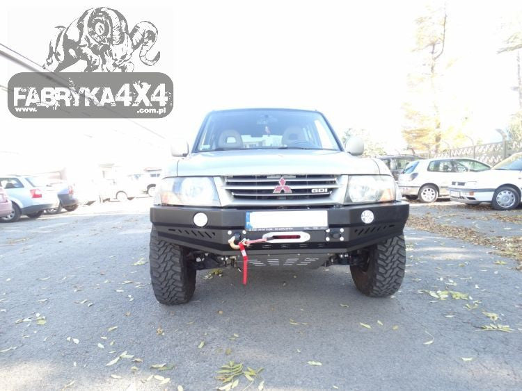 Zderzak przód Mitsubishi Pajero III 99-06