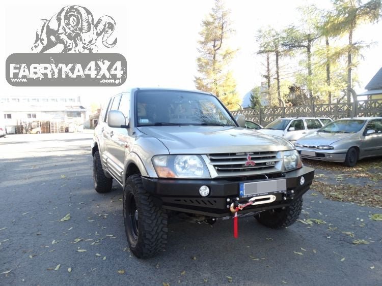 Zderzak przód Mitsubishi Pajero III 99-06