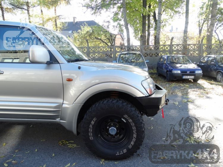 Zderzak przód Mitsubishi Pajero III 99-06