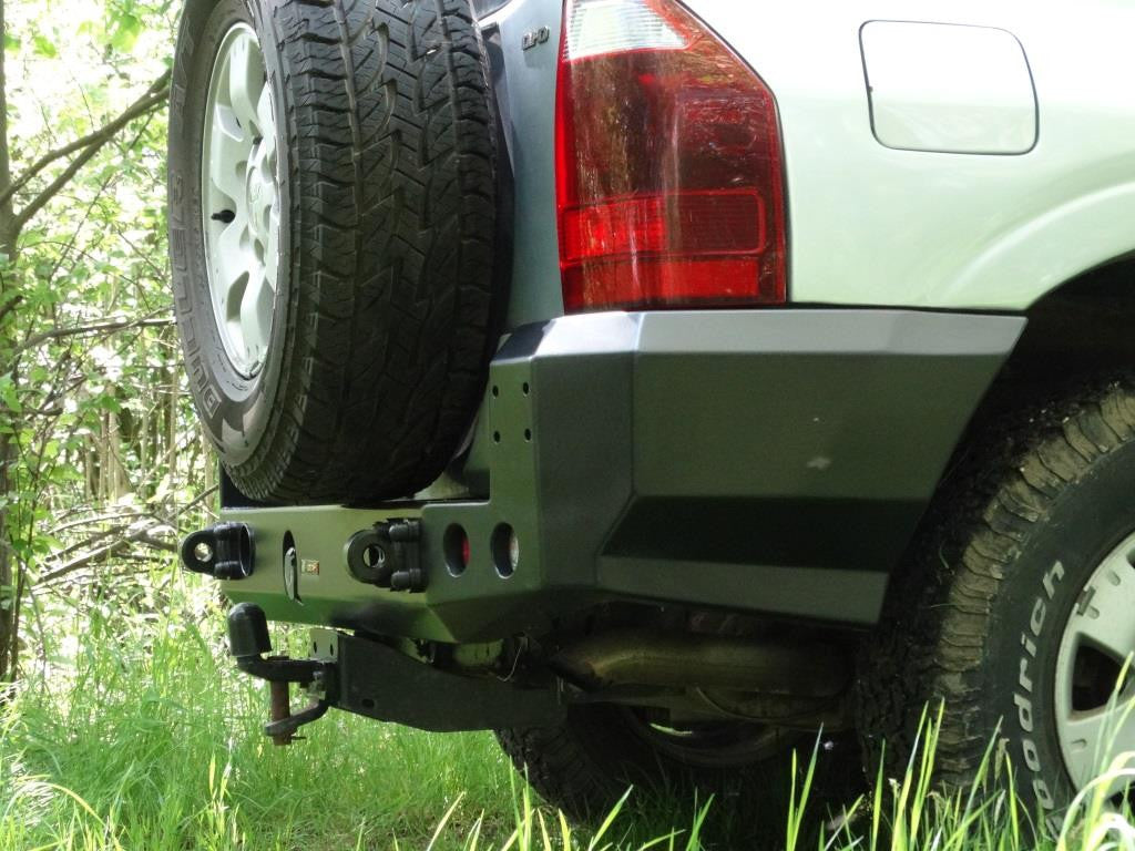 Zderzak tył Mitsubishi Pajero III 99-06 wersja 3-drzwiowa
