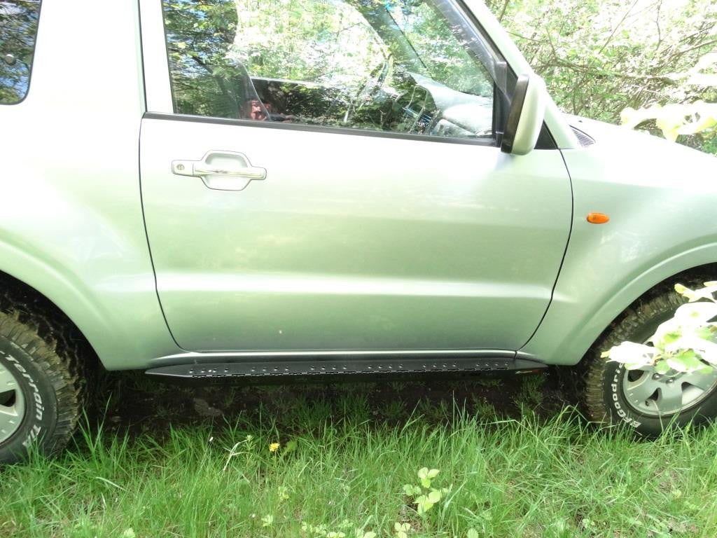 Progi Mitsubishi Pajero III 99-06 wersja 3-drzwiowa diesel