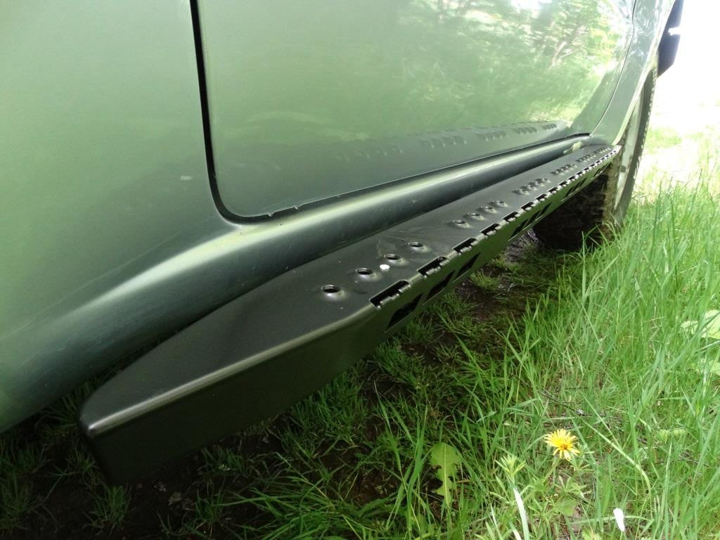 Progi Mitsubishi Pajero III 99-06 wersja 3-drzwiowa diesel