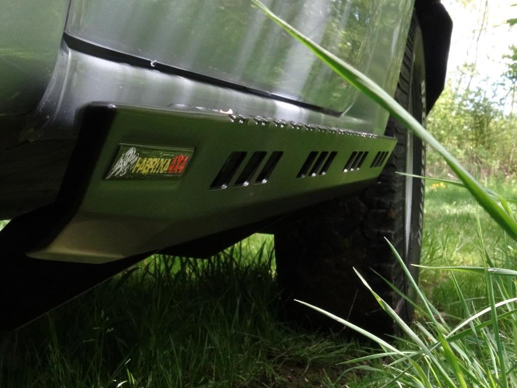 Progi Mitsubishi Pajero III 99-06 wersja 3-drzwiowa diesel