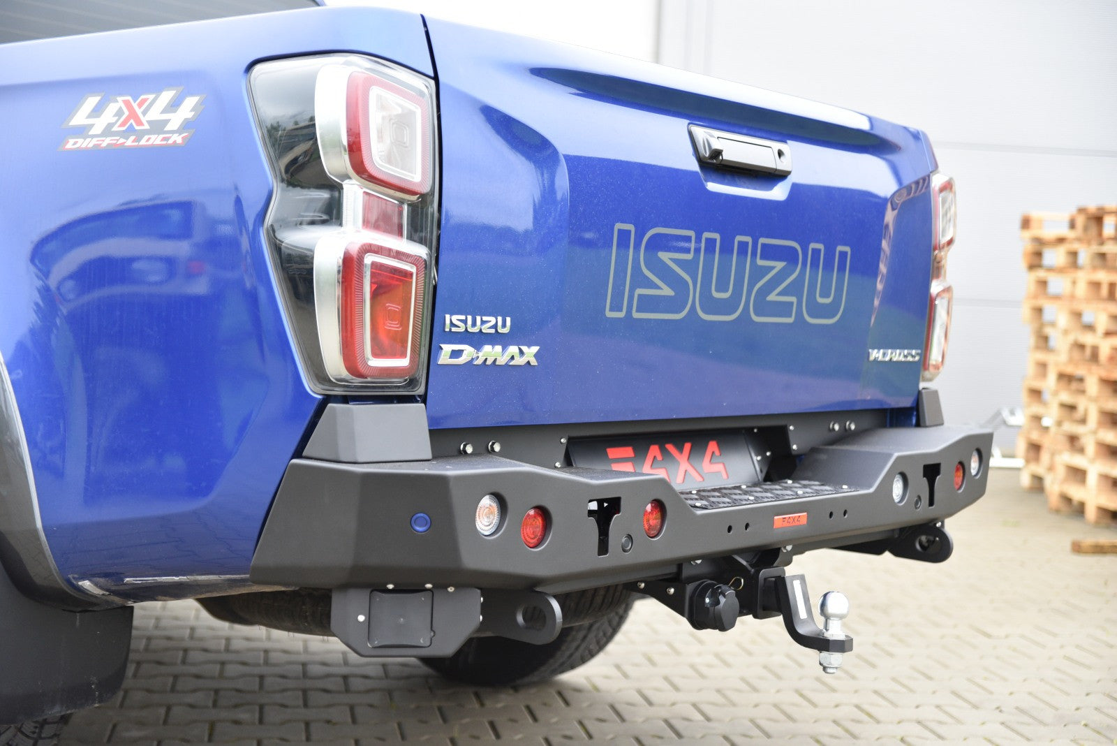 Zderzak tył standard Isuzu D-MAX 2020-
