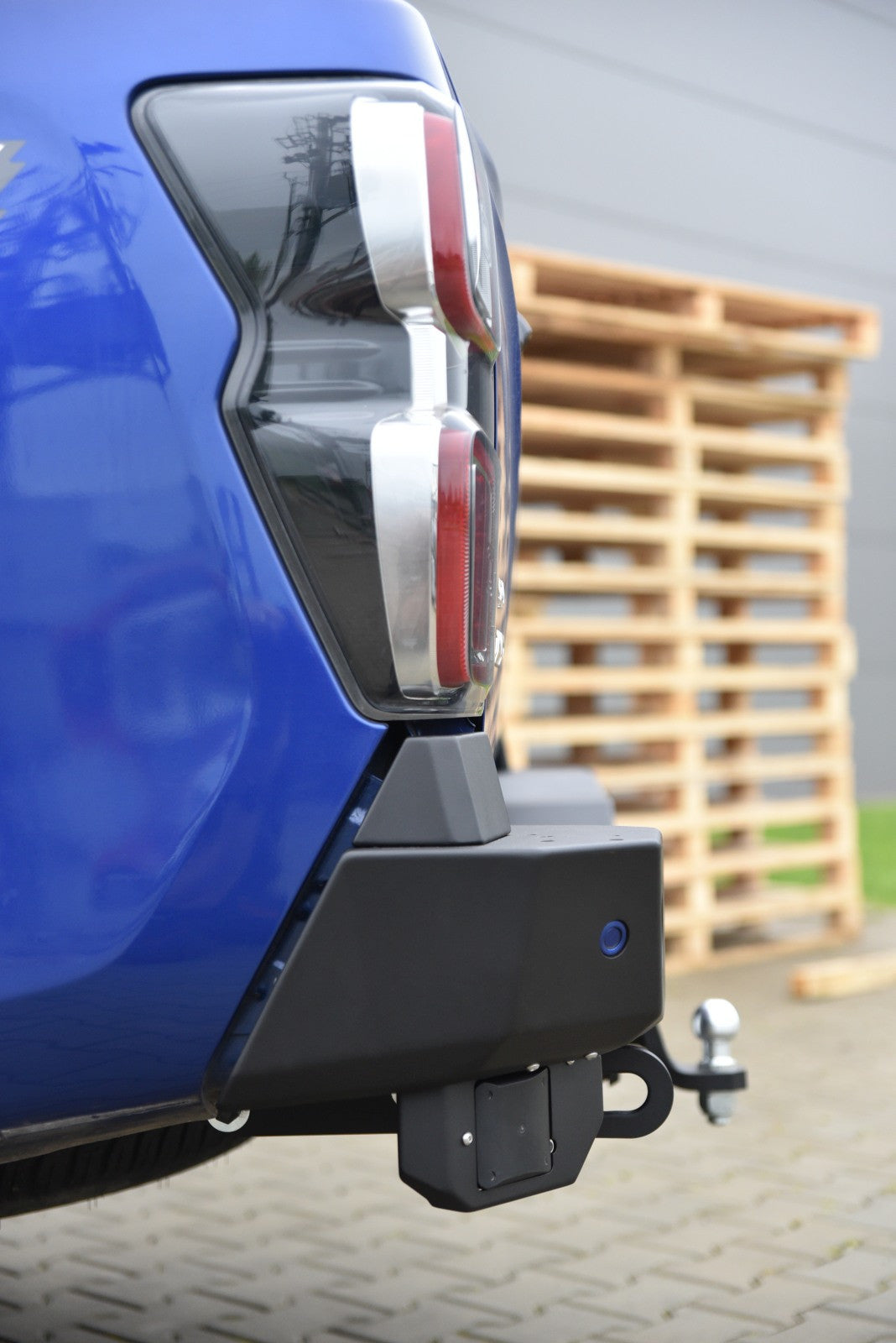 Zderzak tył standard Isuzu D-MAX 2020-