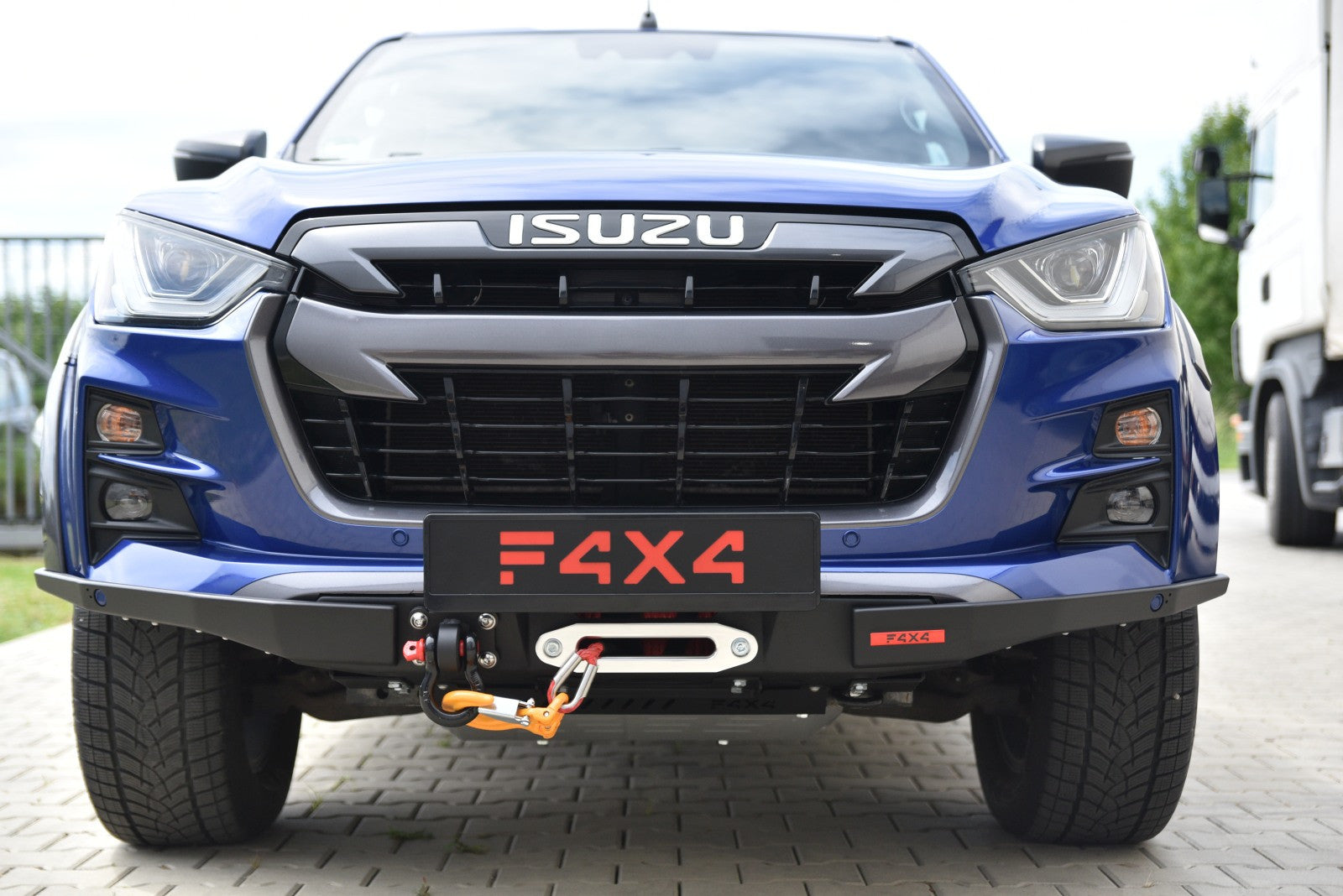 Zderzak przód wersja slim Isuzu D-MAX 2020-