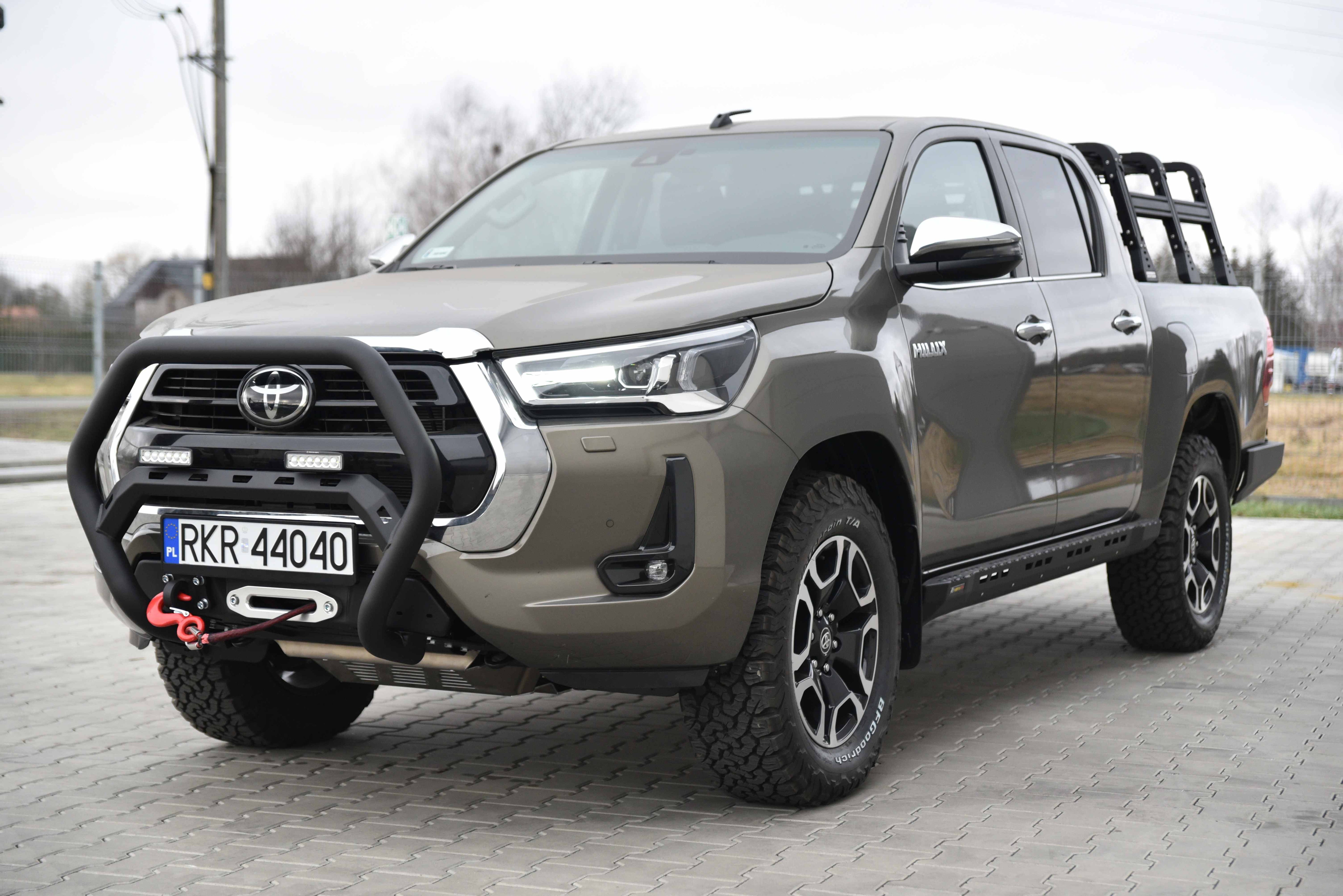 Bullbar do zderzaka Slim  ZHX Toyota Hilux Revo 2020-