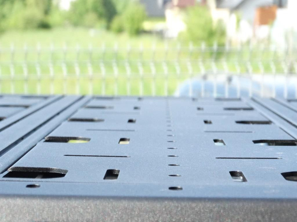 Panel aluminiowy do bagażnika/ platformy aluminiowej Toyota LCJ200 2007-2015