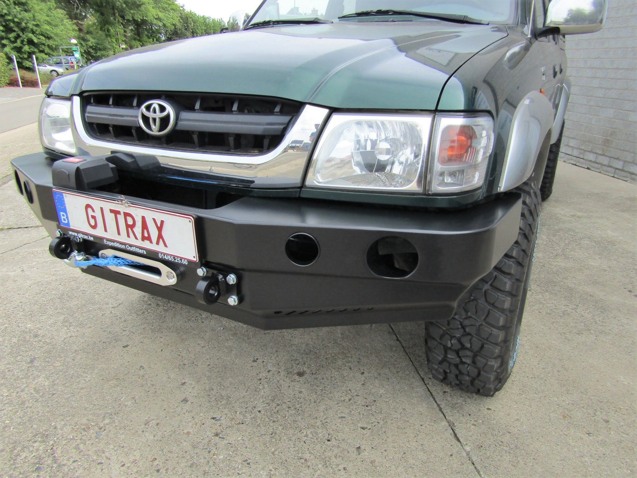 Zderzak przód Toyota Hilux 98-05