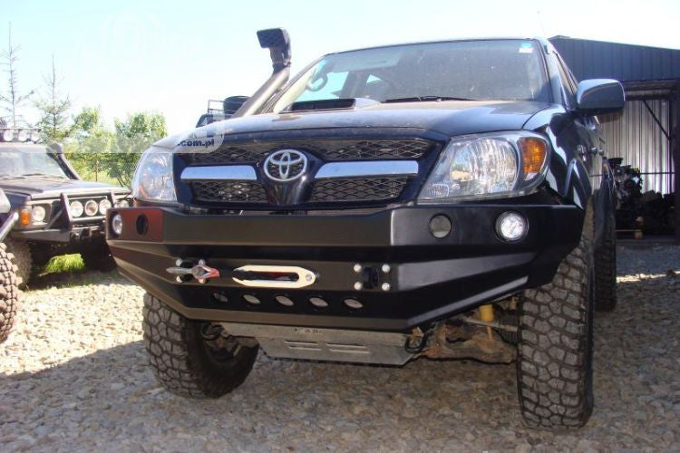 Zderzak przód Toyota Hilux 05-08