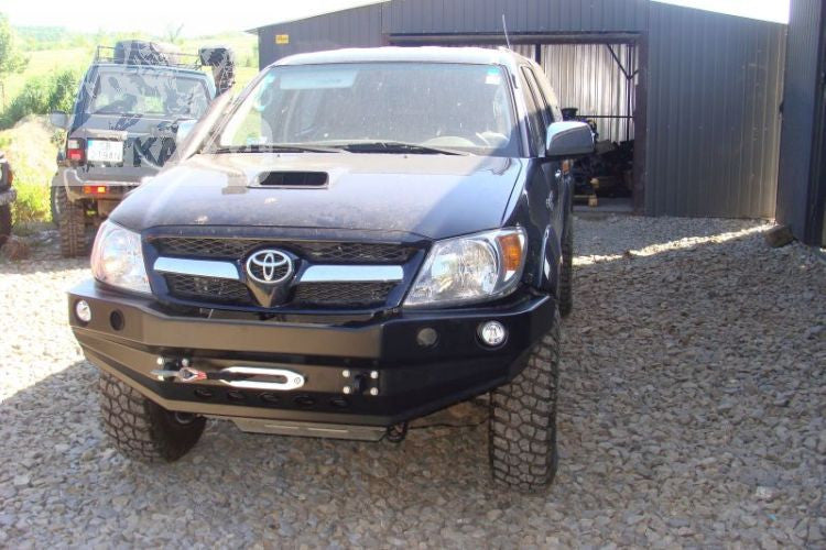 Zderzak przód Toyota Hilux 05-08