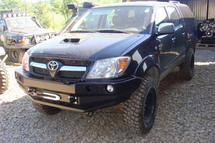 Zderzak przód Toyota Hilux 05-08