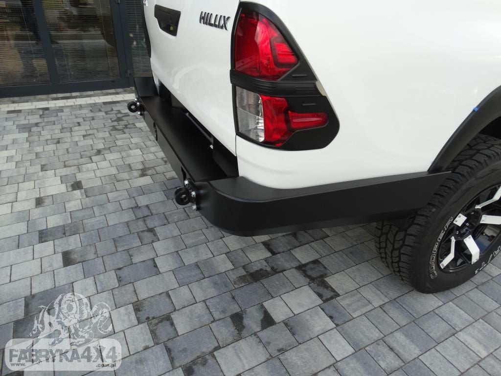 Zderzak tył długi Toyota Hilux Revo 2016-19