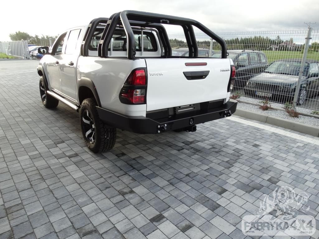 Zderzak tył długi Toyota Hilux Revo 2016-19