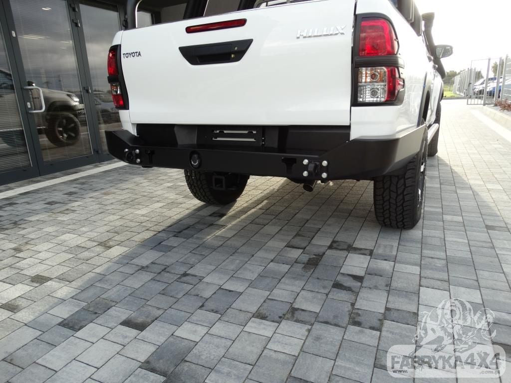 Zderzak tył długi Toyota Hilux Revo 2016-19