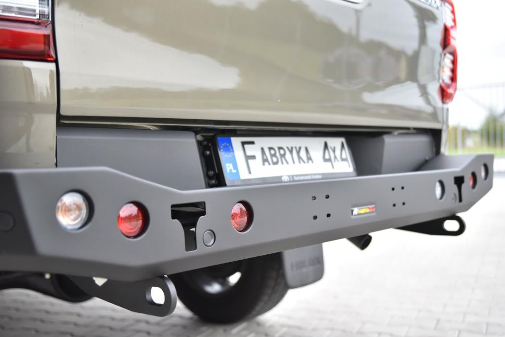 Zderzak tył krótki standard Toyota Hilux Revo 2020-