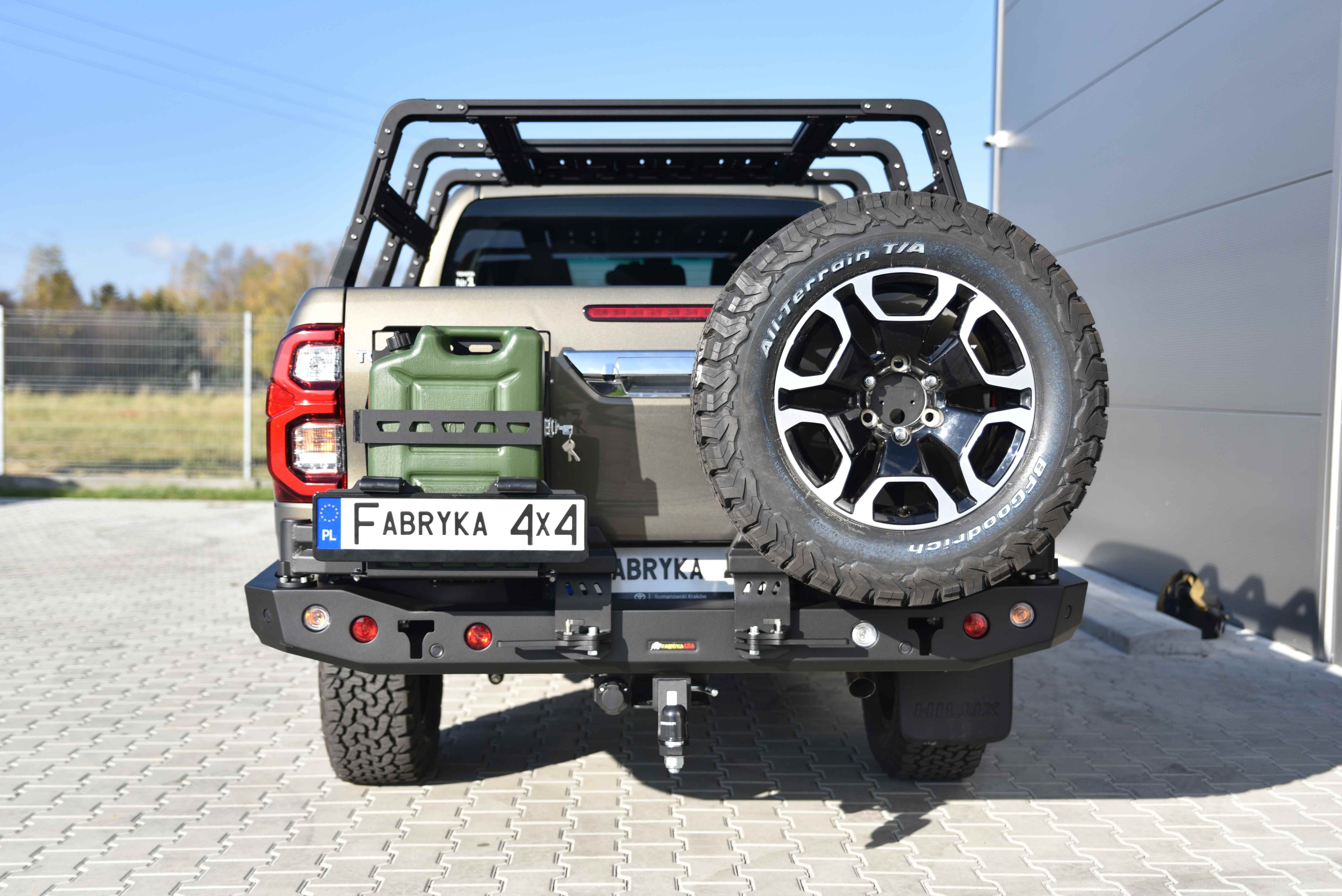 Zderzak tył długi standard Toyota Hilux Revo 2020-