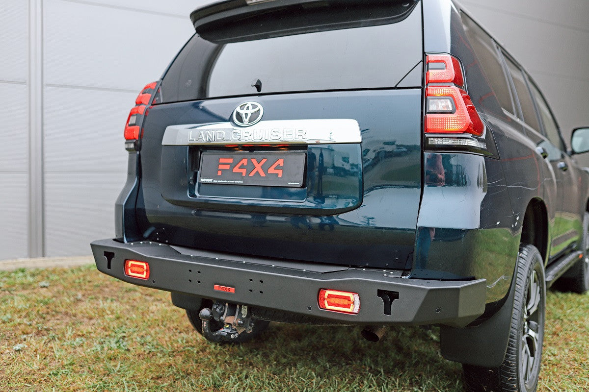 Zderzak tył krótki z lampami led Toyota Land Cruiser J150 2017-