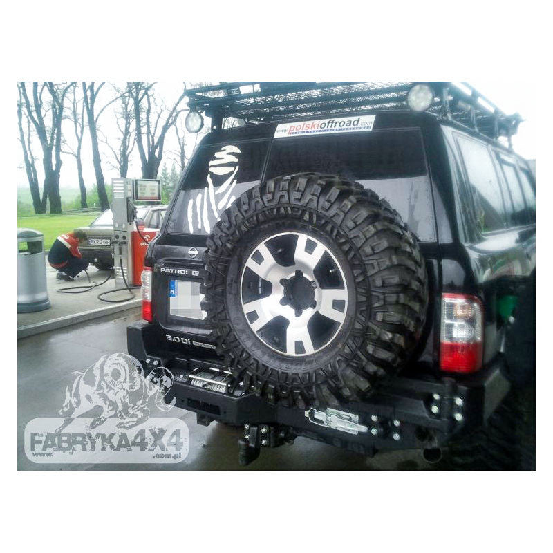 Zderzak tył pod wyciągarkę Nissan Y61