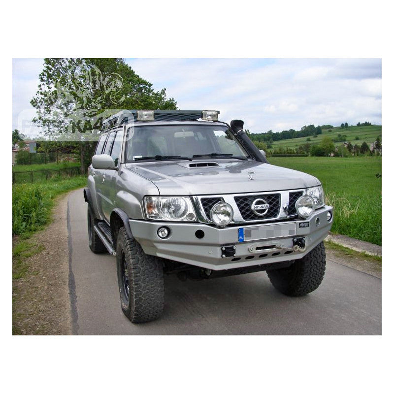Zderzak przód Nissan GU4