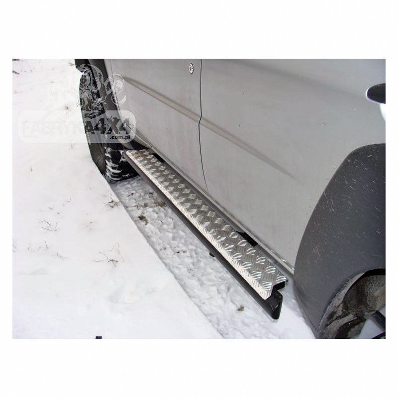 Progi do wersji długiej Nissan GU4