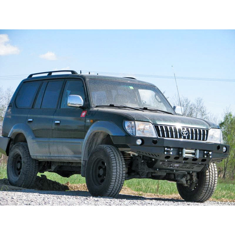 Zderzak przód Toyota LCJ90/95 99-02 wersja z poszerzeniami