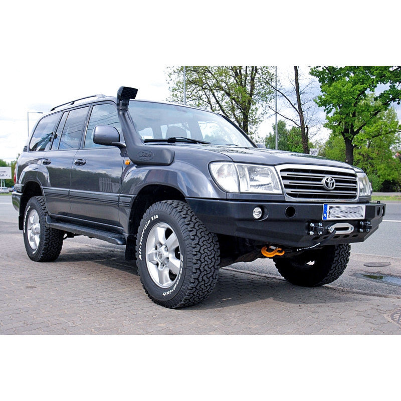 Zderzak przód Toyota LCJ100 98-04 wersja przed liftowa